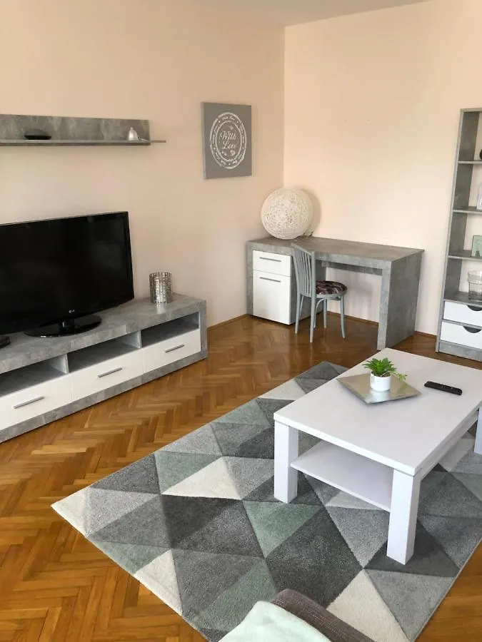 Apartament Szeged Gyoengye